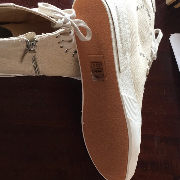 NWT Dolce Vita “love is” High Tops - Picture 6 of 6